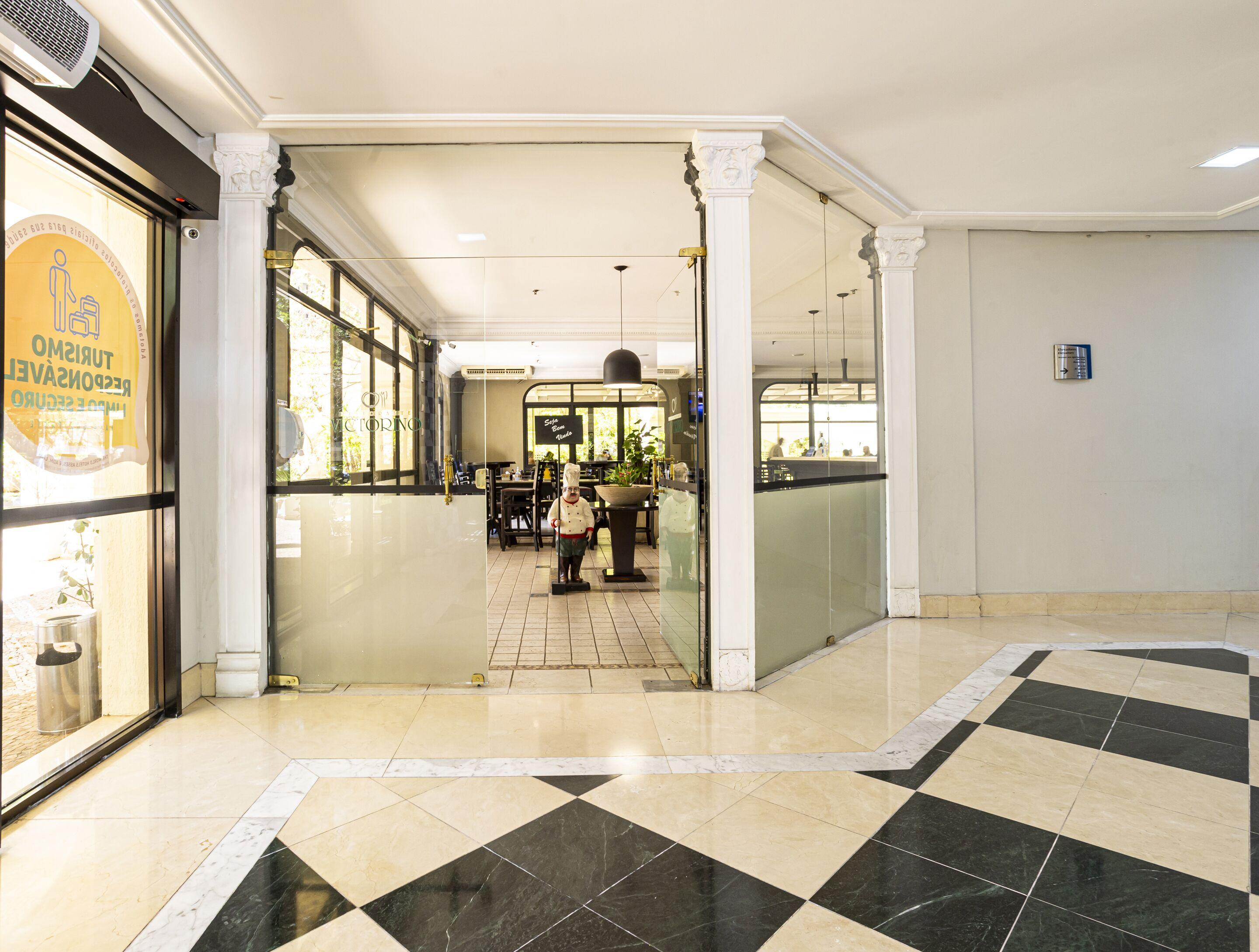 You Stay At Vila Olimpia - The World — Fotos 3